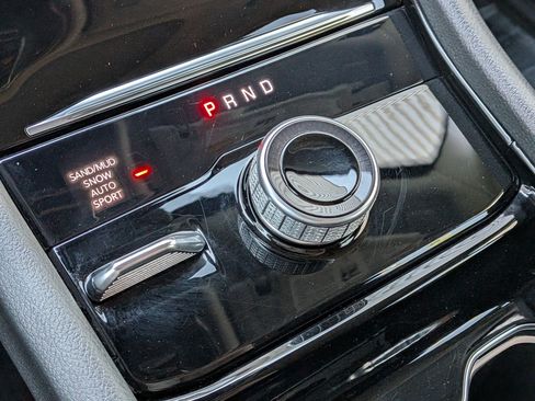 Used 2023 Jeep Grand Cherokee Limited w/ Black Appearance Package AWD/4WD image 25