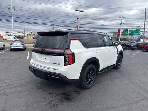Used 2025 Nissan Armada PRO-4X w/ Pro-4X Premium Package image 7