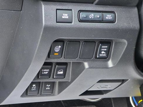 Used 2023 Nissan Frontier PRO-4X w/ Pro Convenience Package AWD/4WD image 8