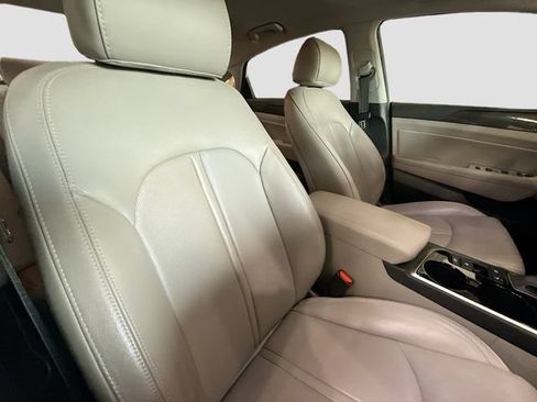 Used 2018 Hyundai Sonata Limited w/ Limited Ultimate Package 03 FWD image 30