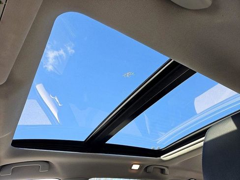 Used 2016 Nissan Rogue SL w/ SL Premium Package image 8