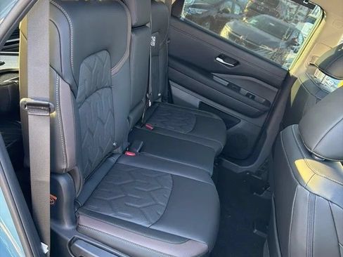 Used 2026 Nissan Pathfinder Platinum w/ Cargo Package AWD/4WD image 26