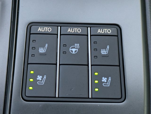 Used 2025 Lexus UX 300h FWD w/ Cold Area Package image 26