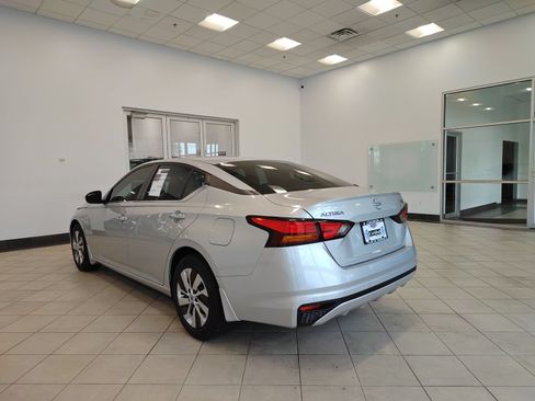 Used 2023 Nissan Altima 2.5 S FWD image 5