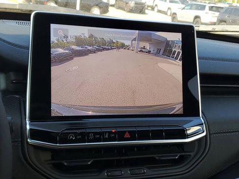 New 2026 Jeep Compass Latitude image 11