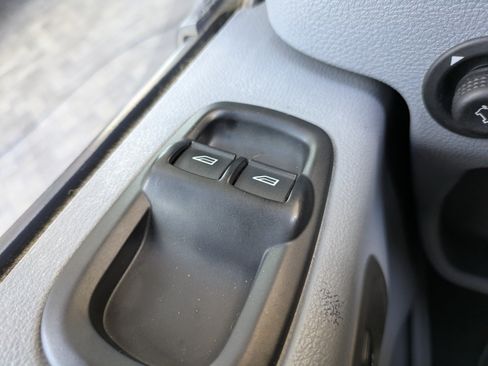 Certified 2019 Ford Transit 150 XL RWD image 22