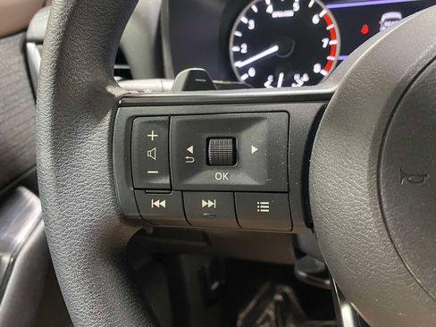 Used 2023 Nissan Rogue S AWD/4WD image 23