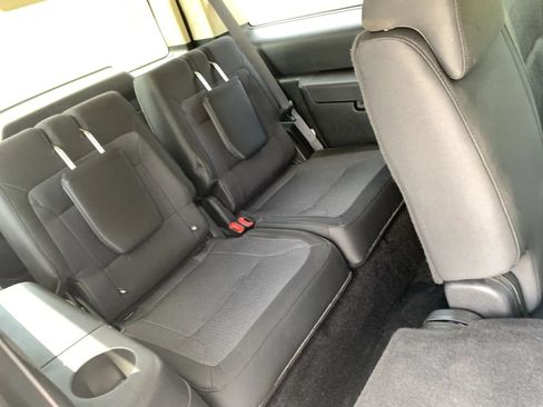 Used 2019 Ford Flex SE FWD image 28
