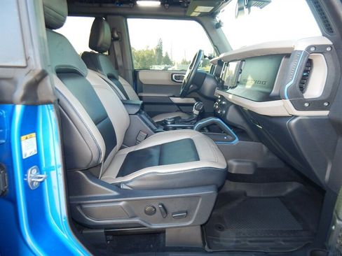 Used 2023 Ford Bronco Wildtrak image 22