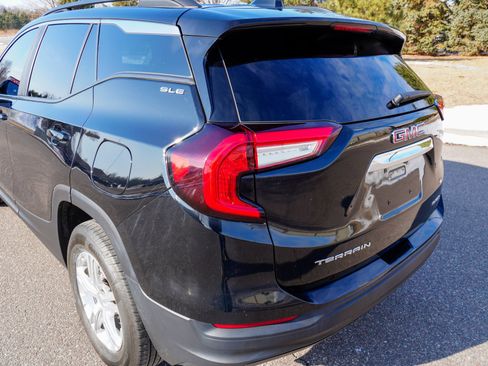 Used 2022 GMC Terrain SLE w/ Driver Convenience Package image 28