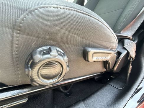 Used 2020 Jeep Wrangler Unlimited Sahara AWD/4WD image 18