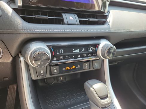 Used 2024 Toyota RAV4 XLE w/ Weather Package AWD/4WD image 27