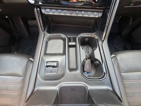 Used 2025 GMC Sierra 2500 AT4X w/ AT4X AEV Edition AWD/4WD image 12