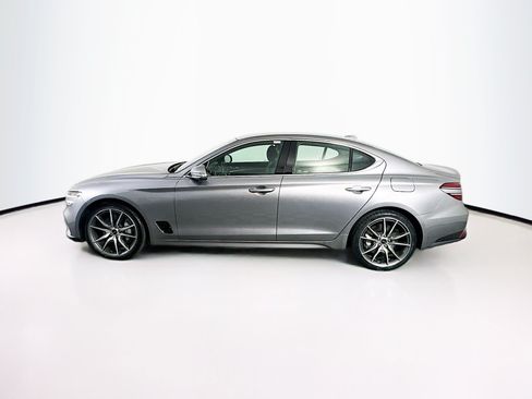 Used 2025 Genesis G70 2.5T RWD image 4