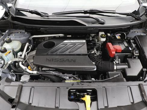 Used 2023 Nissan Rogue SV w/ SV Premium B Package image 31