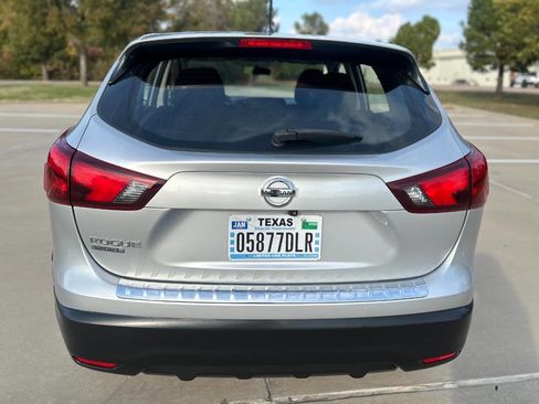 Used 2018 Nissan Rogue Sport S w/ S Appearance Package image 7