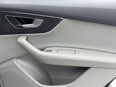 Used 2022 Audi Q7 3.0T Premium image 54