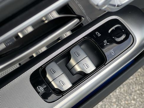 Certified 2025 Mercedes-Benz GLC 300 4MATIC image 13