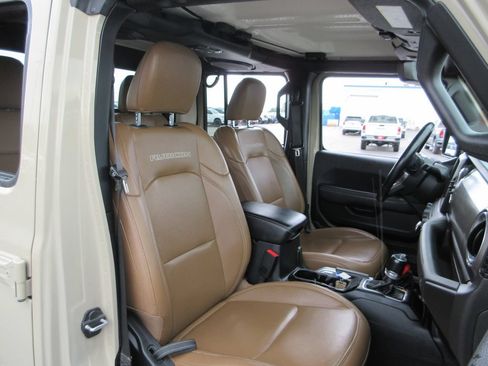 Used 2020 Jeep Gladiator Rubicon AWD/4WD image 21