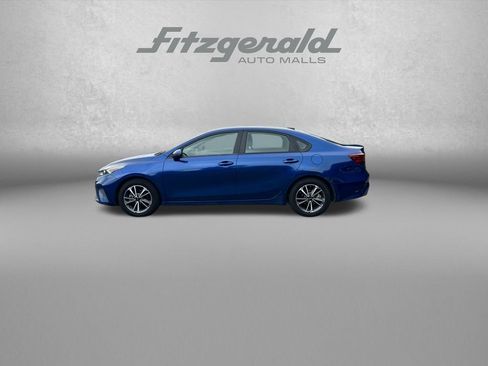 Used 2022 Kia Forte LXS w/ LXS Technology Package FWD image 5