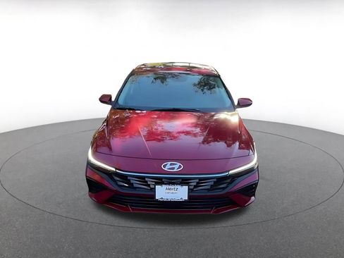 Used 2025 Hyundai Elantra SEL image 11