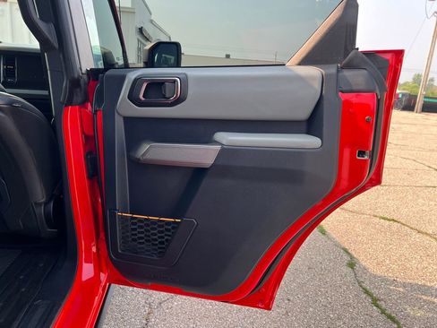 Used 2021 Ford Bronco Badlands image 19