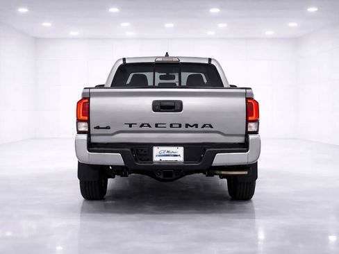 Used 2024 Toyota Tacoma TRD Off-Road image 4