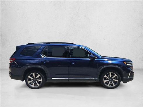 Used 2023 Honda Pilot Elite image 4