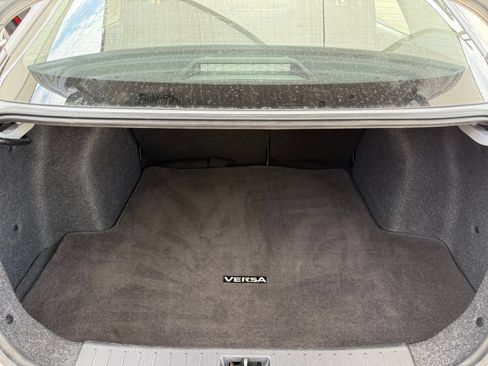 Used 2025 Nissan Versa SV FWD image 31