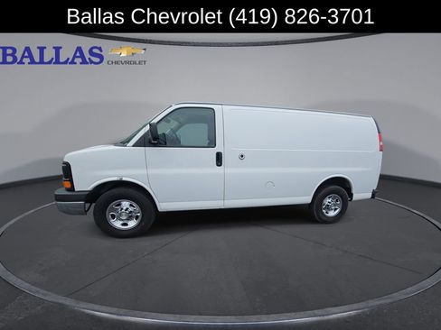 Used 2014 Chevrolet Express 2500 RWD image 5