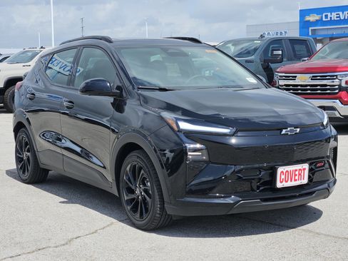 New 2027 Chevrolet Bolt RS w/ Technology Package FWD image 2