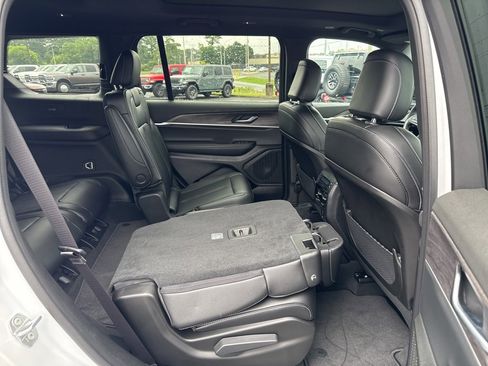 New 2025 Jeep Grand Cherokee L Limited w/ Trailer Tow Package image 20