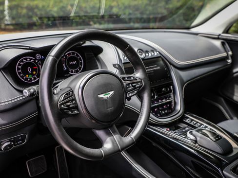 Used 2022 Aston Martin DBX AWD/4WD image 53