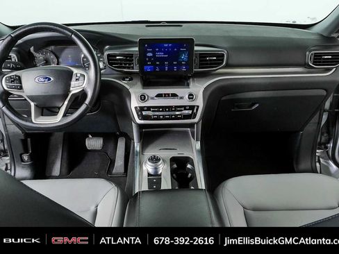 Used 2021 Ford Explorer XLT w/ Equipment Group 202A RWD image 18