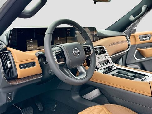 New 2025 Nissan Armada Platinum Reserve image 4