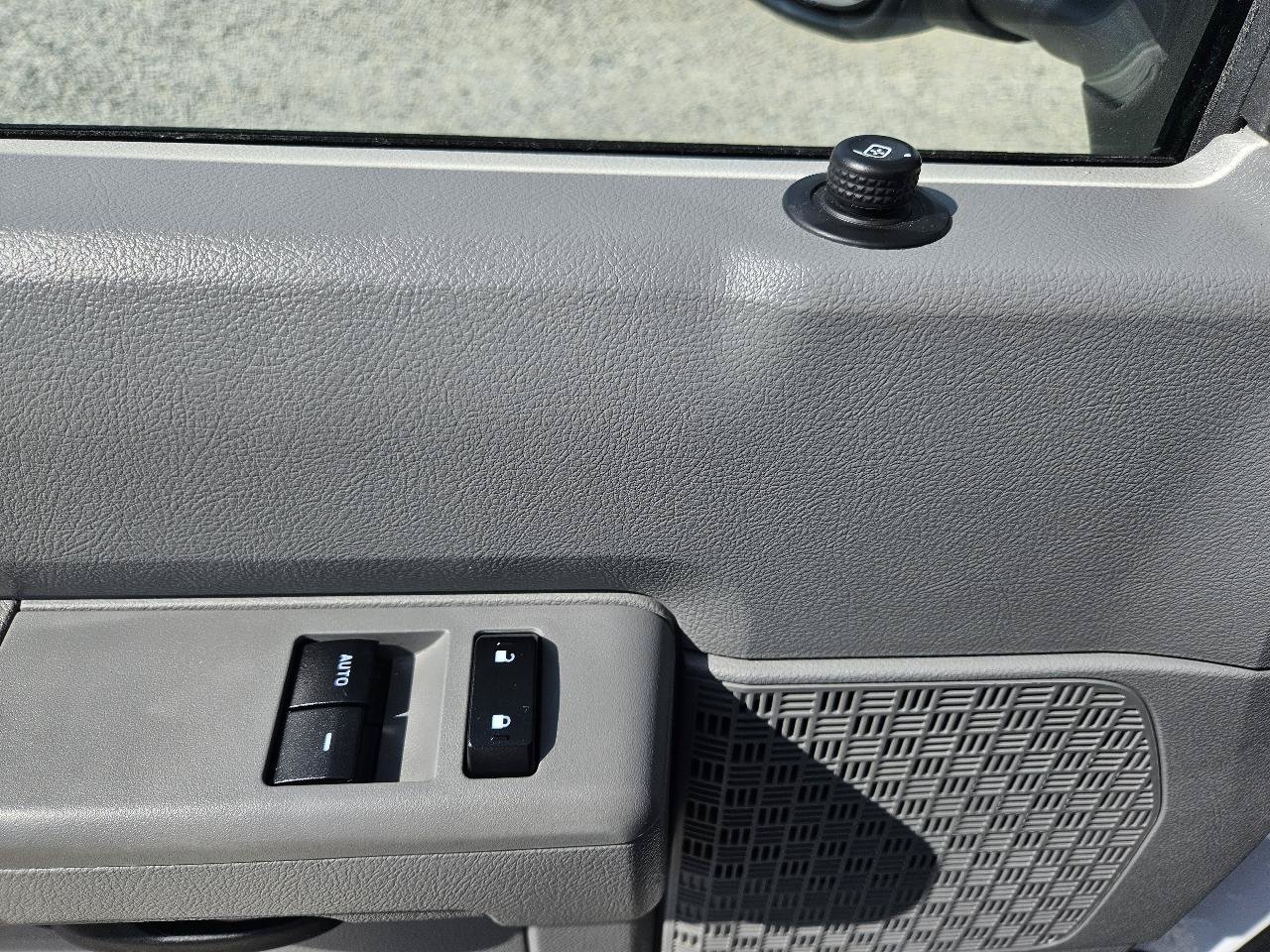 Used 2024 Ford E-350 and Econoline 350 Super Duty w/ Power Windows & Locks Group RWD image 34
