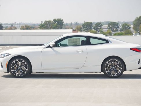 Used 2026 BMW 430i Coupe w/ Parking Assistance Package RWD image 4