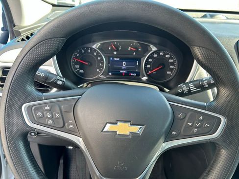 Used 2022 Chevrolet Equinox LS w/ LS Convenience Package image 9