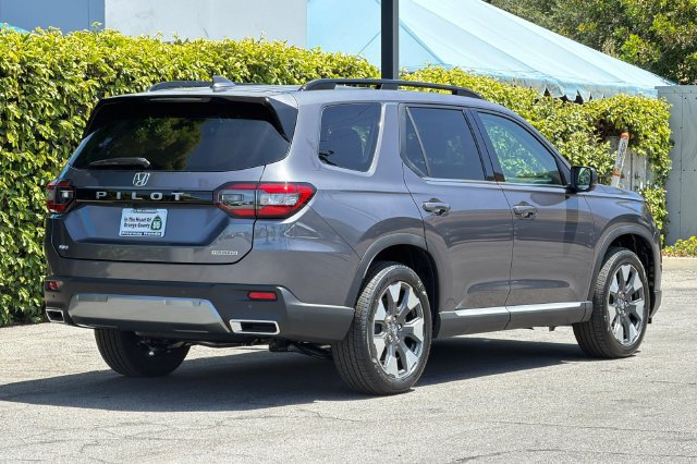 New 2026 Honda Pilot Touring image 4