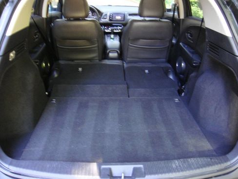 Used 2018 Honda HR-V EX image 10