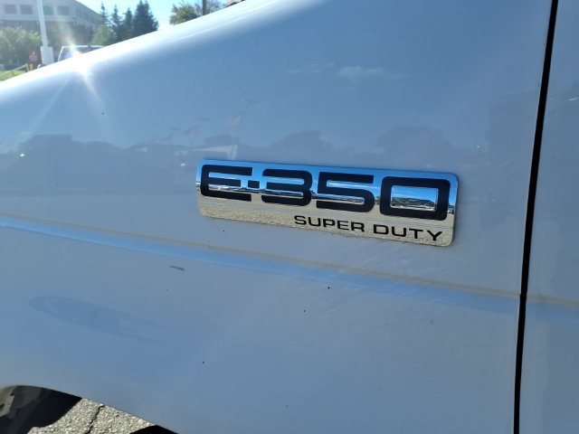 Used 2017 Ford E-350 and Econoline 350 Super Duty w/ Exterior Upgrade Package RWD image 7
