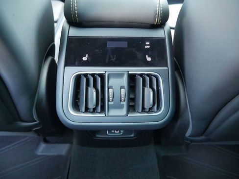 Used 2023 Maserati Grecale Modena image 37