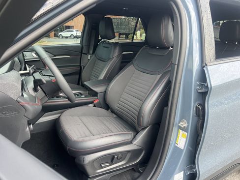 New 2026 Ford Explorer ST-Line w/ ST-Line Street Pack AWD/4WD image 17