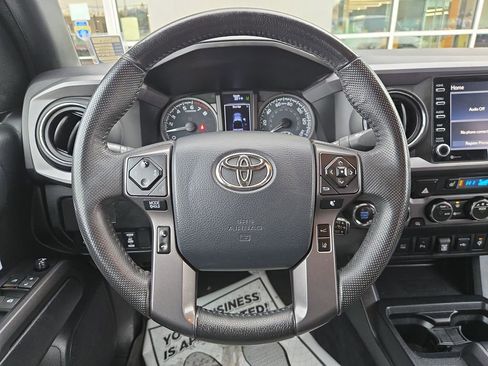 Used 2020 Toyota Tacoma TRD Off-Road image 20