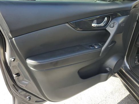 Used 2019 Nissan Rogue SL FWD image 19