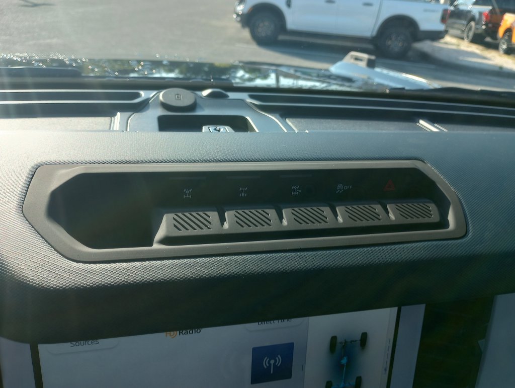 New 2026 Ford Bronco Heritage Edition AWD/4WD image 28