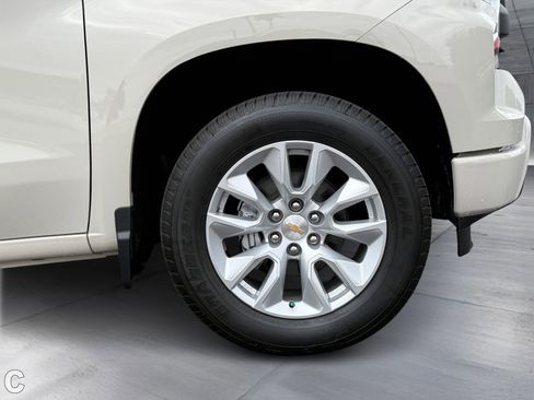 Used 2026 Chevrolet Silverado 1500 Custom image 8