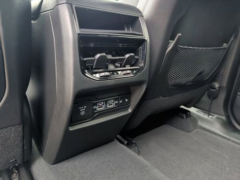 Used 2025 Jeep Grand Cherokee Limited image 31