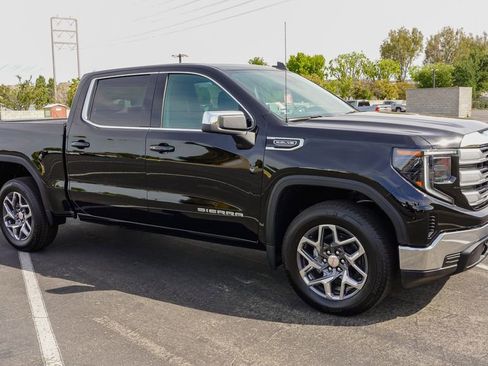 New 2026 GMC Sierra 1500 SLE w/ Max Trailering Package image 6