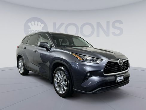 Used 2020 Toyota Highlander Limited image 10